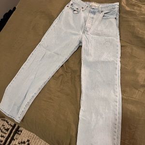 Levi’s ribcage straight leg denim, light wash, size 28